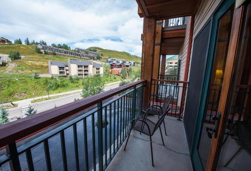 سوئیت 2 خوابه, The Lodge At Mountaineer Square