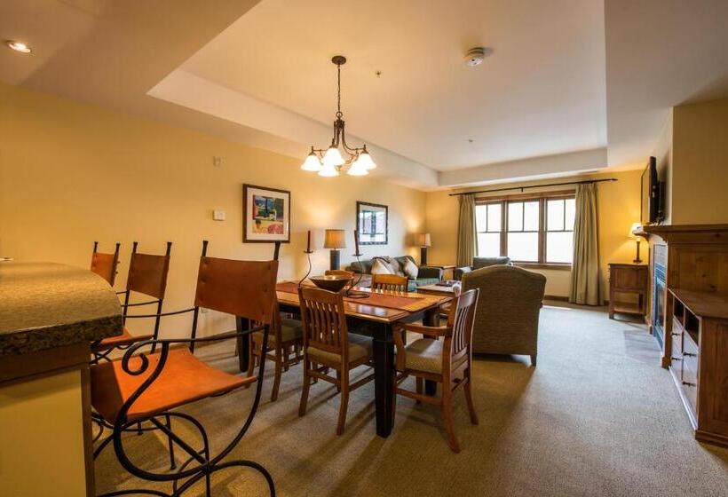 آپارتمان 1 خوابه, The Lodge At Mountaineer Square
