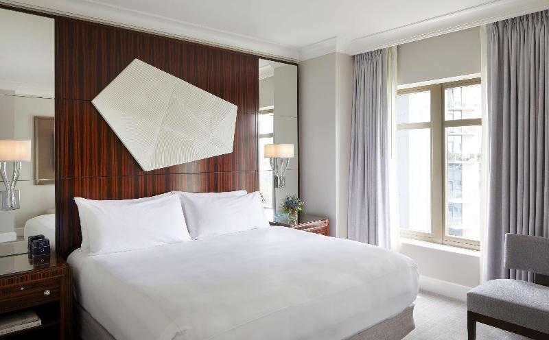 اتاق سوپریور با تخت بزرگ, Waldorf Astoria Atlanta Buckhead