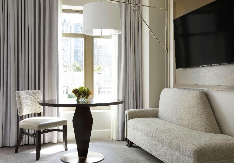 اتاق سوپریور با تخت بزرگ, Waldorf Astoria Atlanta Buckhead