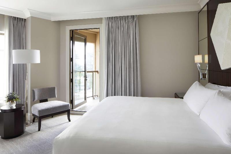 سوئیت با تخت بزرگ, Waldorf Astoria Atlanta Buckhead