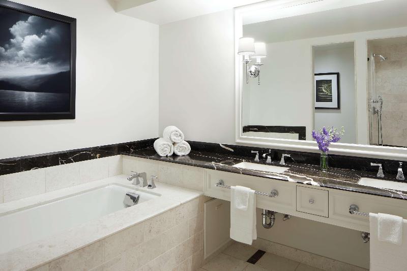 اتاق پرمیوم, Waldorf Astoria Atlanta Buckhead