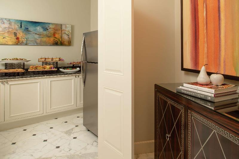 سوئیت با تخت بزرگ, Waldorf Astoria Atlanta Buckhead