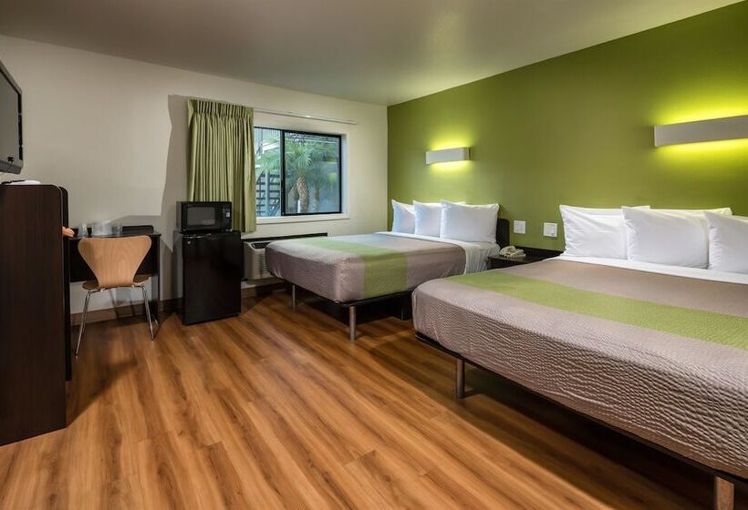 اتاق لوکس, Motel 6 Canoga Park, Ca