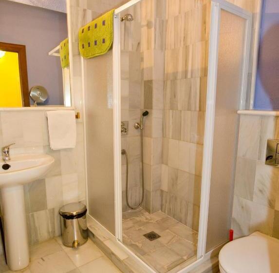 اتاق استاندارد, White Nest