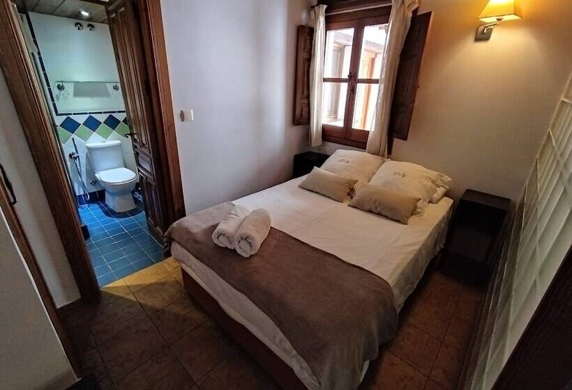 استودیوی استاندارد, Apartamentos Alhambra