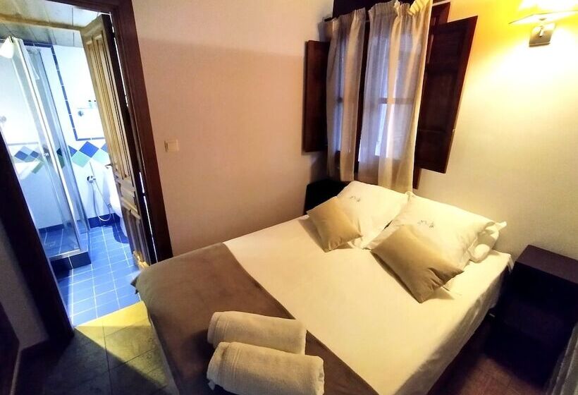 استودیوی استاندارد, Apartamentos Alhambra