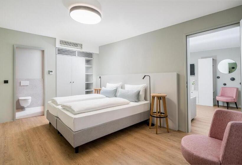 آپارتمان 4 خوابه, Koos Hotel&apartments   City Apart