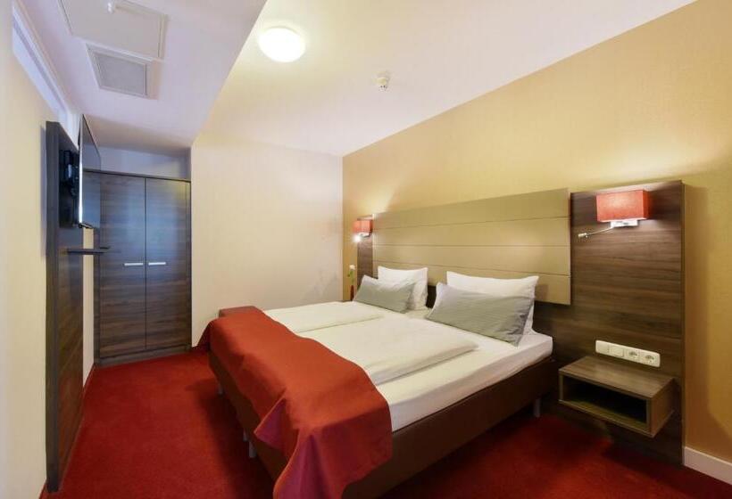 آپارتمان 3 خوابه, Koos Hotel&apartments   City Apart