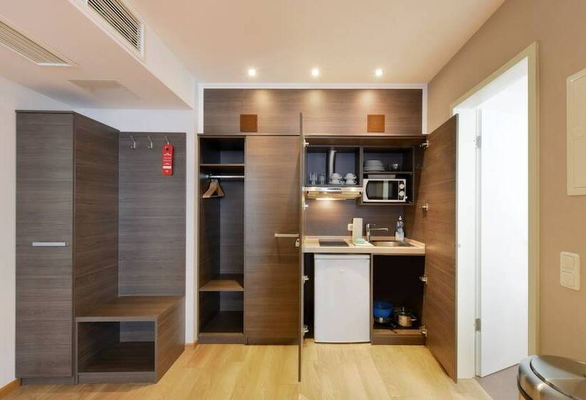 آپارتمان 2 خوابه, Koos Hotel&apartments   City Apart