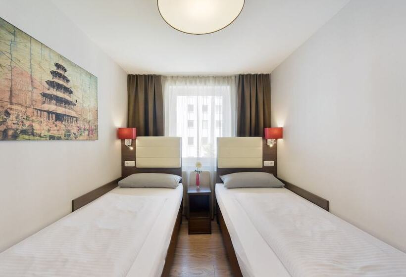 آپارتمان 4 خوابه, Koos Hotel&apartments   City Apart