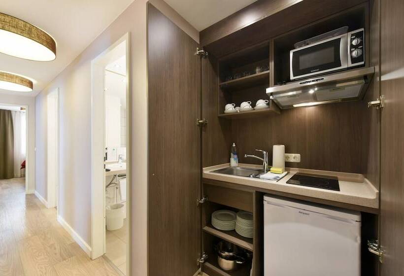 آپارتمان 4 خوابه, Koos Hotel&apartments   City Apart