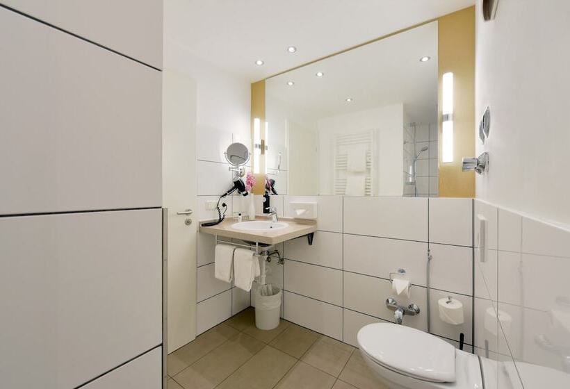 آپارتمان 4 خوابه, Koos Hotel&apartments   City Apart