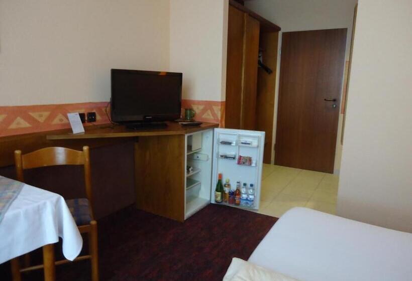 اتاق استاندارد سه نفره, Enjoyhotel Garni Korntal Stuttgart