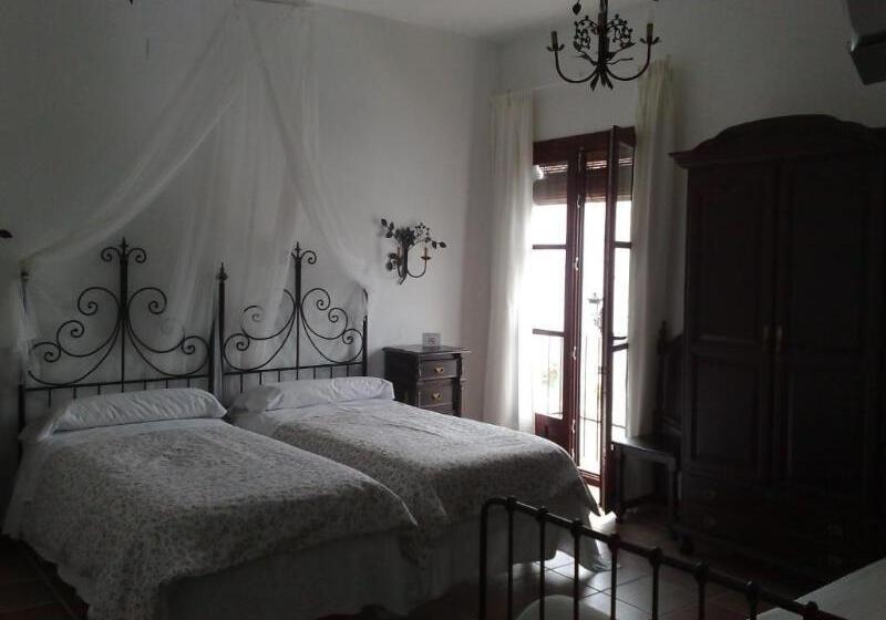 اتاق استاندارد سه نفره, Hacienda Olontigi