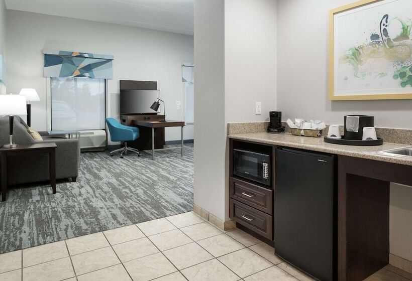 Suite Adapted for people with reduced mobility, Hampton Inn & Suites Panama City Beach Pier Park Area