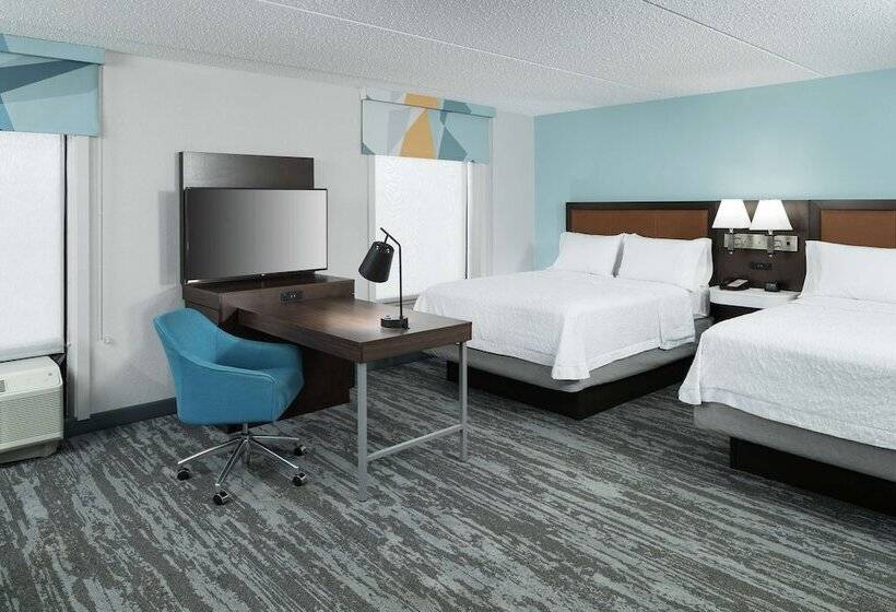 Suite Adapted for people with reduced mobility, Hampton Inn & Suites Panama City Beach Pier Park Area