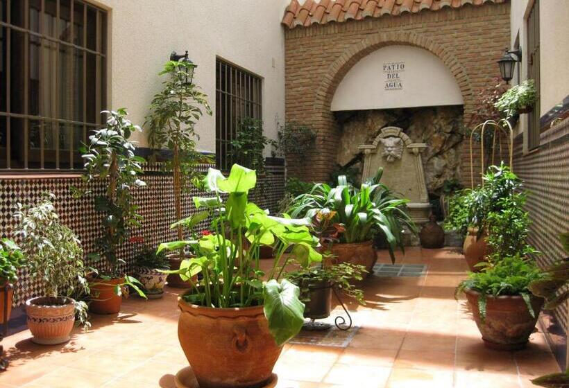 غرفة قياسية ثلاثية, Hostal Palomares