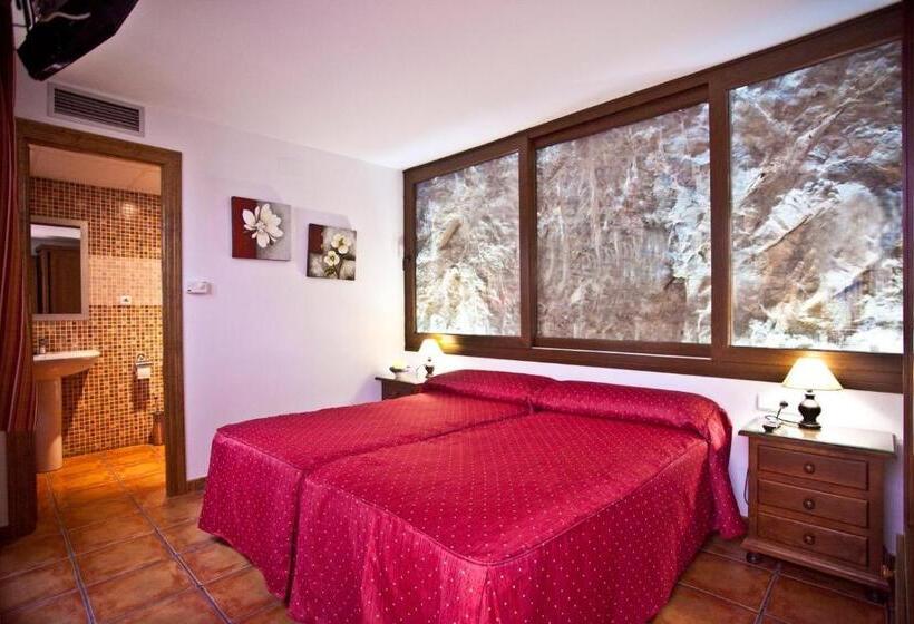 Quarto Estandar, Hostal Palomares