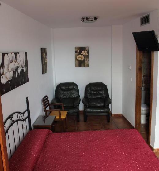 Quarto Estandar Individual, Hostal Palomares