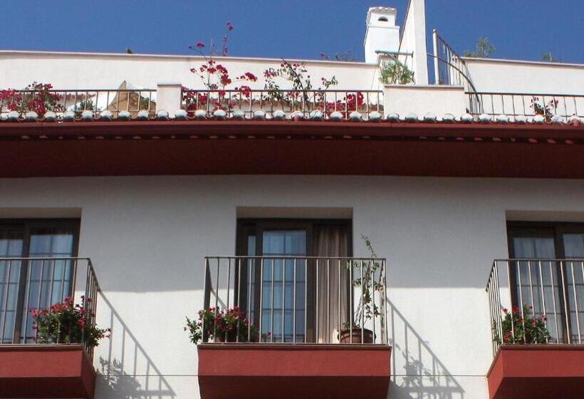 Standard Room with Balcony, Hostal Palomares