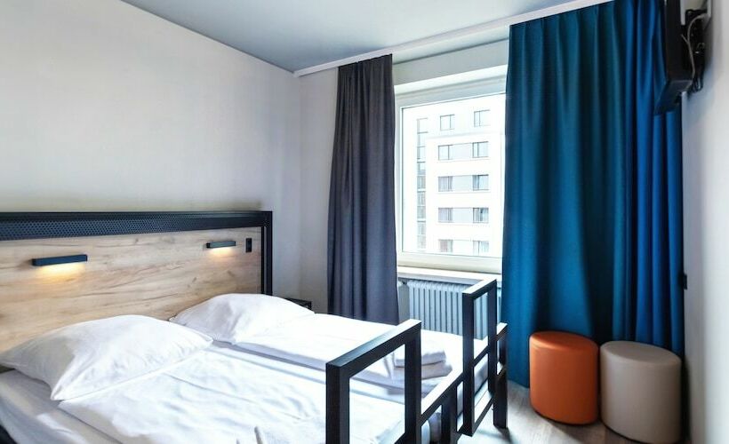 Standard Single Room, A&o Nuernberg Hauptbahnhof