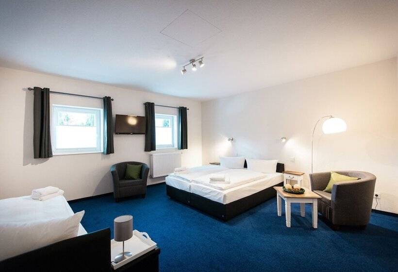 اتاق استاندارد سه نفره, Arcade Hotel & Hostel Hamburg
