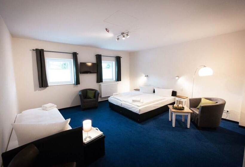 اتاق استاندارد سه نفره, Arcade Hotel & Hostel Hamburg