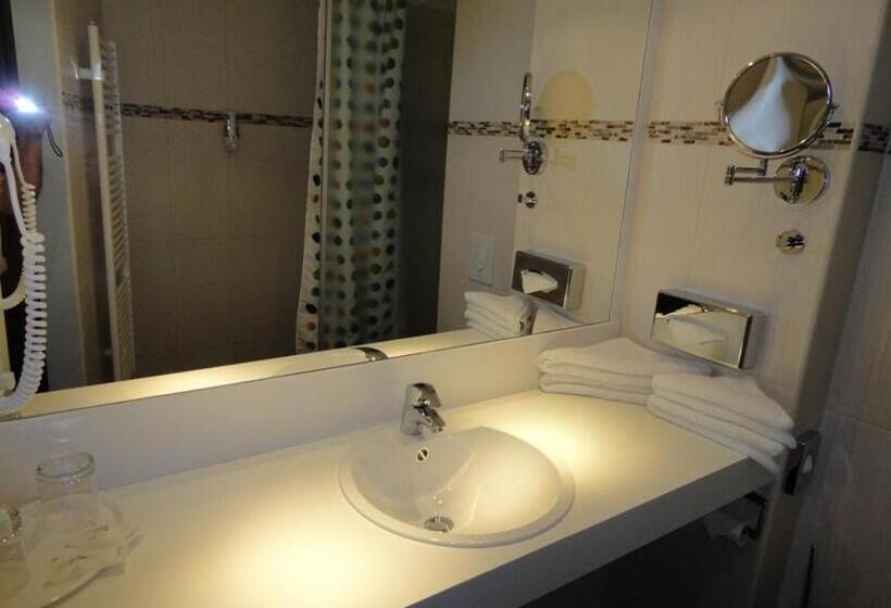 اتاق لوکس, Grand Hotel Dream Main City Center