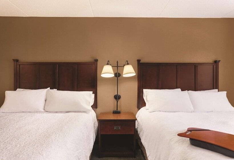 اتاق استاندارد, Hampton Inn & Suites Lake George