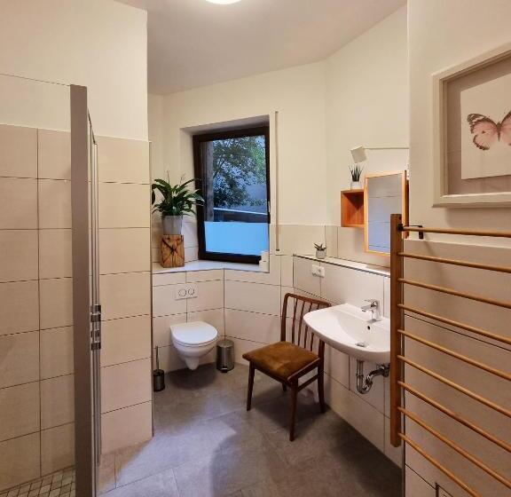 1 Bedroom Apartment Ground Floor, Hostel Lollis Homestay Dresden