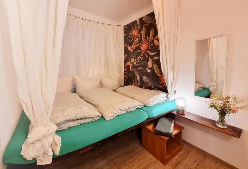 Apartament 1 Sypialnia Parter, Hostel Lollis Homestay Dresden