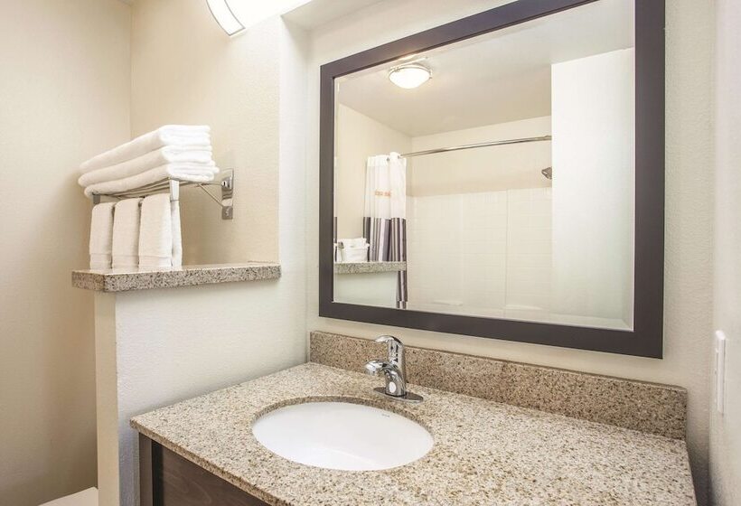 سوئیت برای معلولان, La Quinta By Wyndham Portland Airport