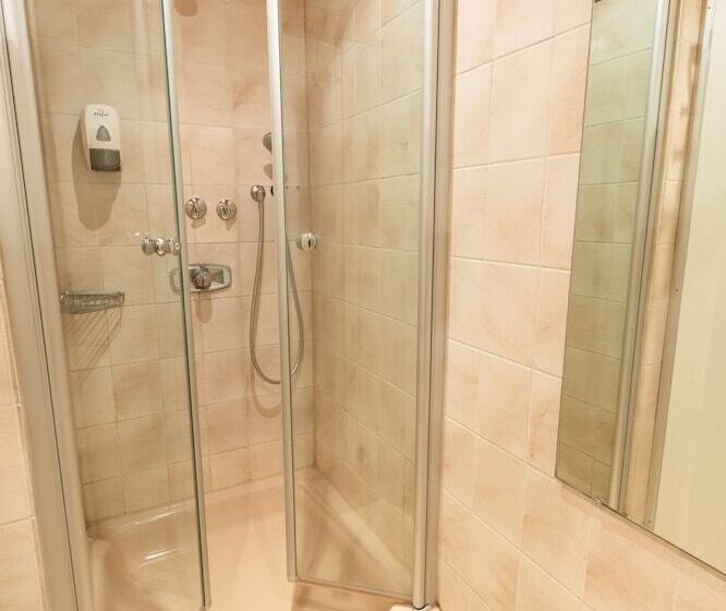 اتاق اکونومی با حمام مشترک, Landgasthof Ratz