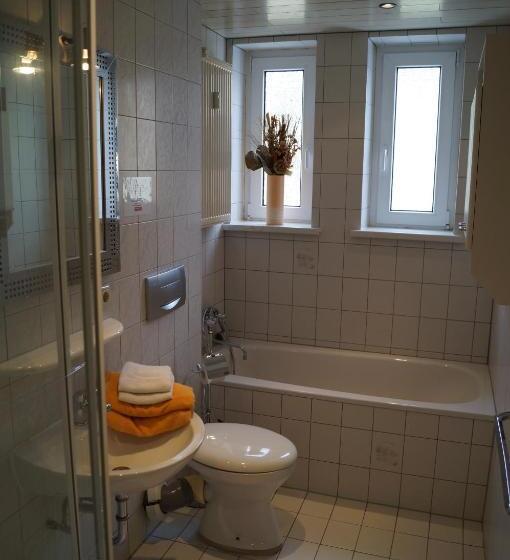 Chambre Standard, Pension Wegerich