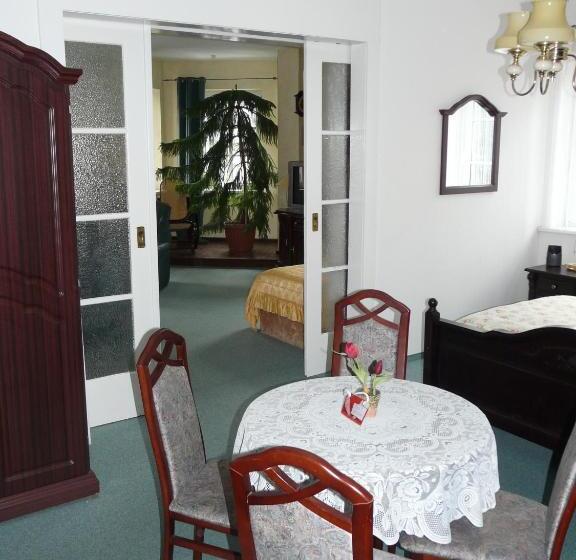 سوییت, Pension Wegerich