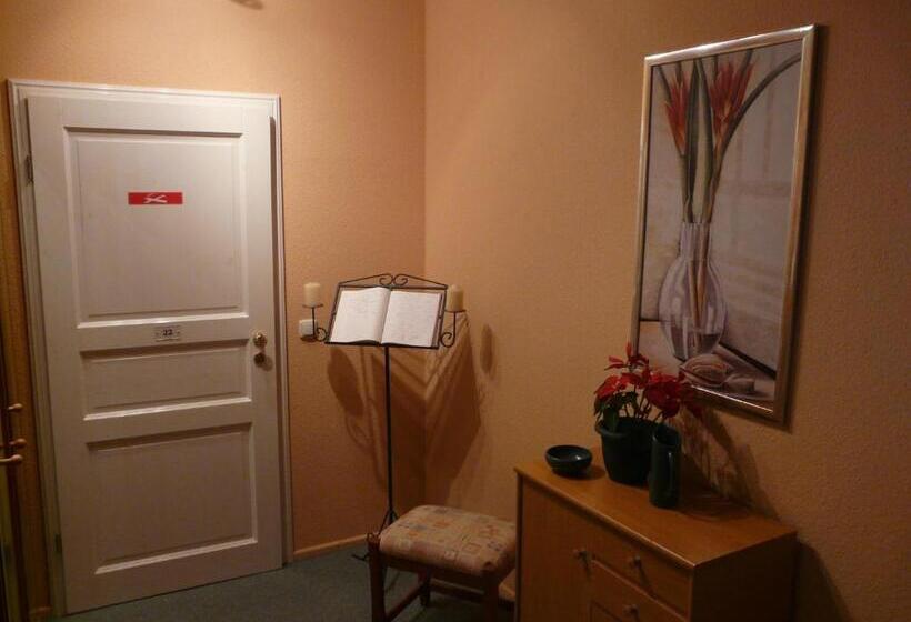 اتاق خانوادگی, Pension Wegerich