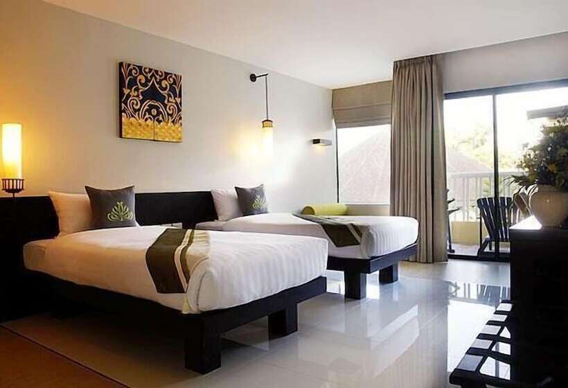 اتاق لوکس با چشم‌انداز استخر, Palmyra Patong Resort Phuket  Sha Extra Plus