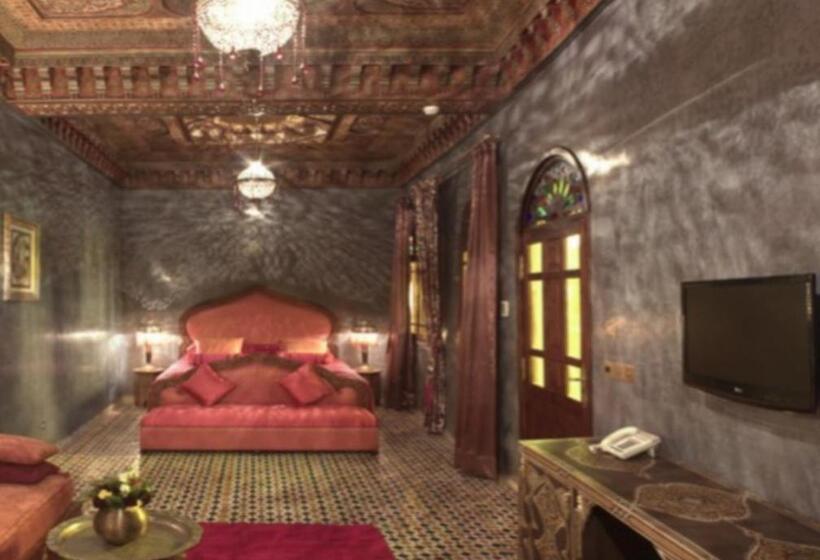 Executive Suite, Mumtaz Mahal