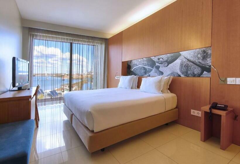 Quarto superior, Aguas Riverside