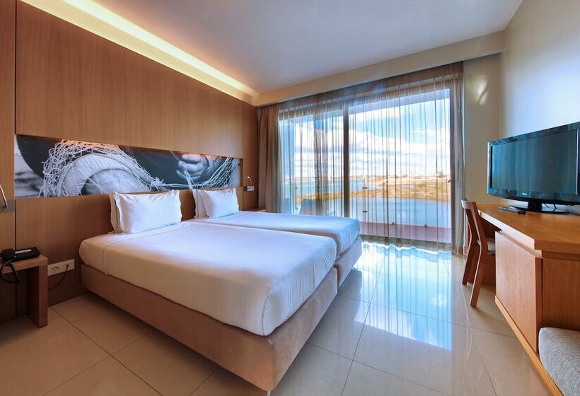 Quarto superior, Aguas Riverside