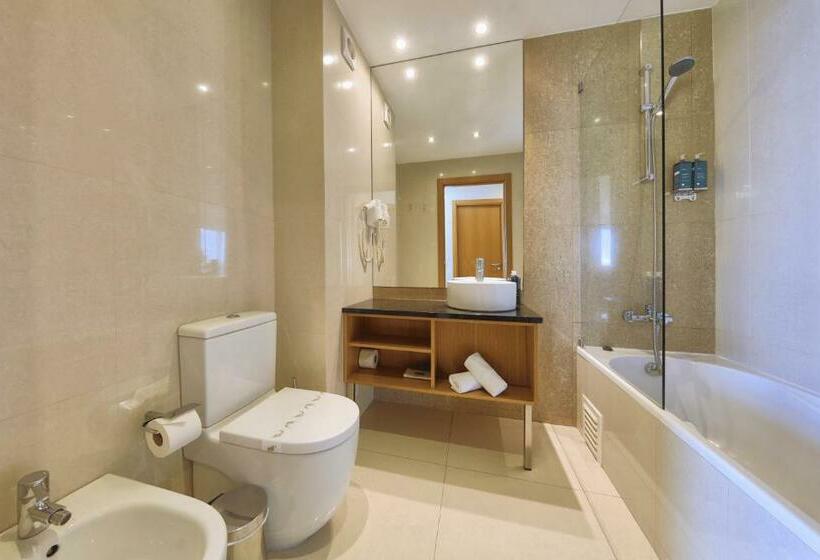 استودیوی سوپریور, Agua Hotels Riverside