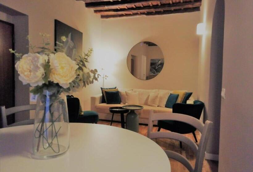 سوئیت 2 خوابه, Trevi Beau Boutique