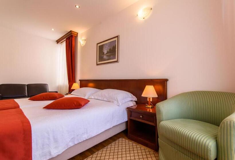 高级大房间, Heritage Hotel Vila Sikaa