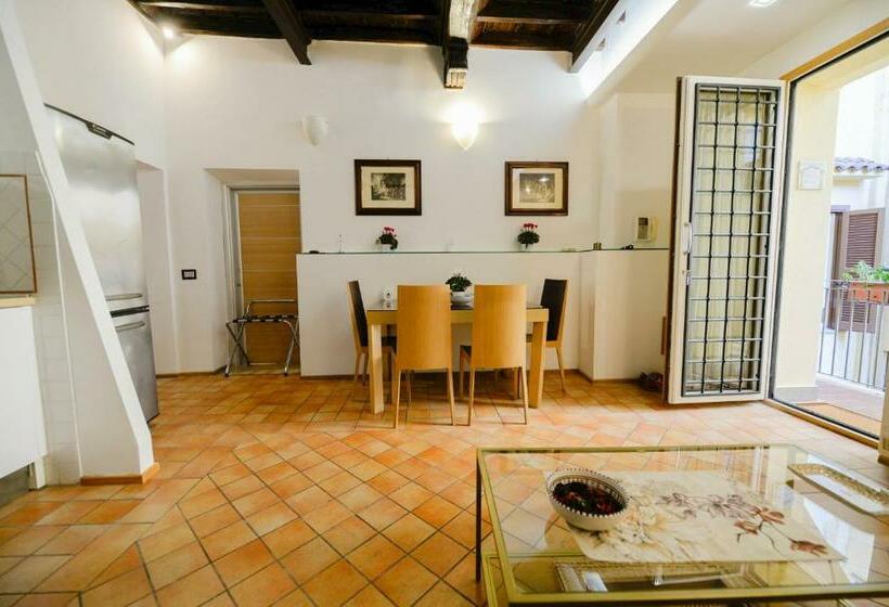 Deluxe Appartement met 1 Slaapkamer, Campo De Fiori Relais