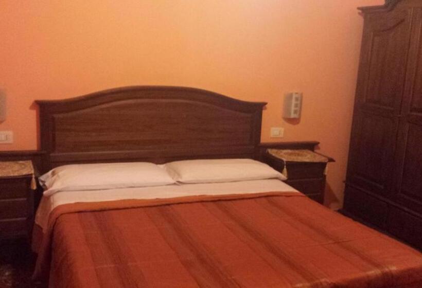 Cameră Standard, Pitagora B&b