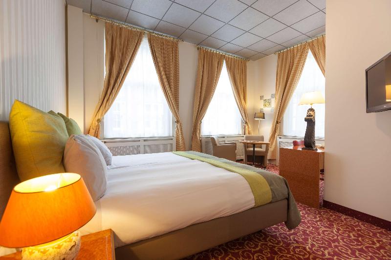 استودیوی سوپریور, Agua Hotels Riverside