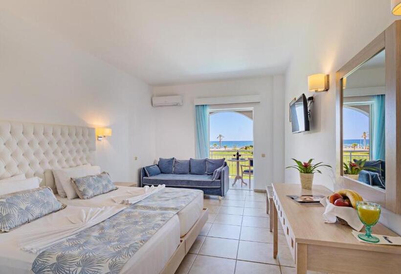 اتاق استاندارد با بالکن و چشم‌انداز دریا, Delfina Tropic Beach