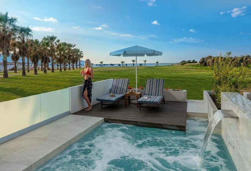 سوییت با استخر, Delfina Tropic Beach