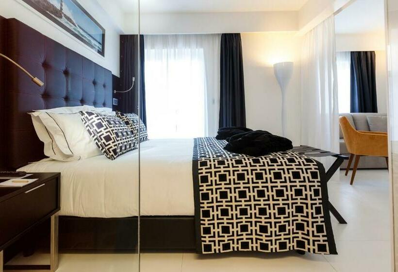 Suite, Faro Boutique